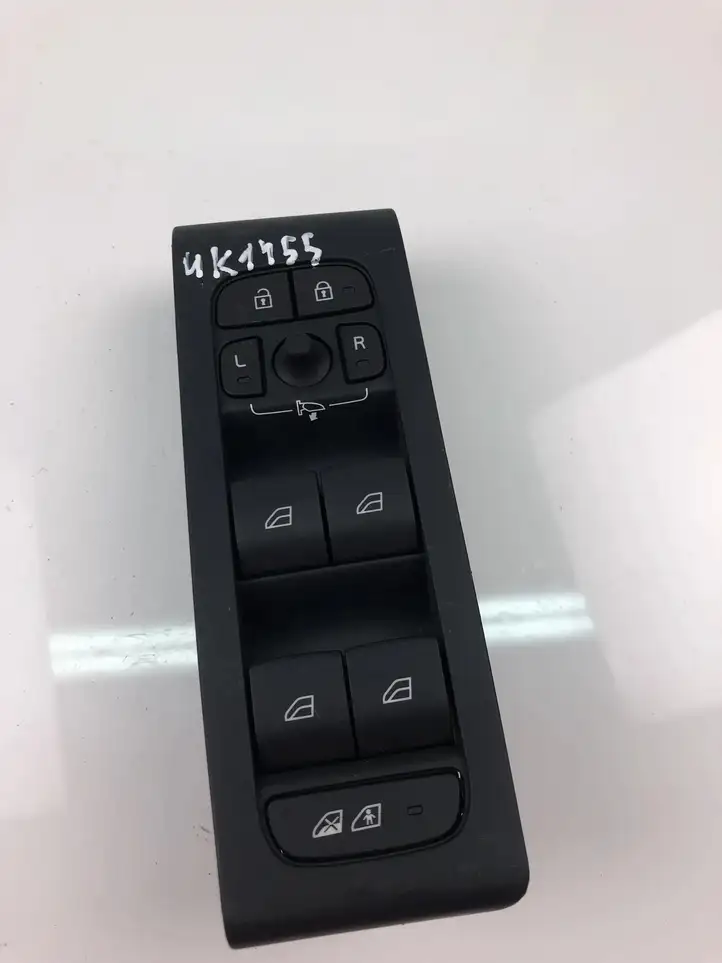 Volvo XC40 (2017 - ) 32256755 Кнопка стеклоподъемников — фото 1