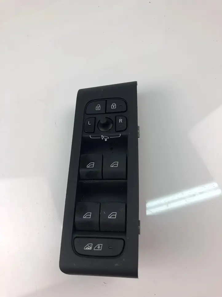 Volvo XC40 (2017 - ) 32279441 Кнопка стеклоподъемников — фото 2