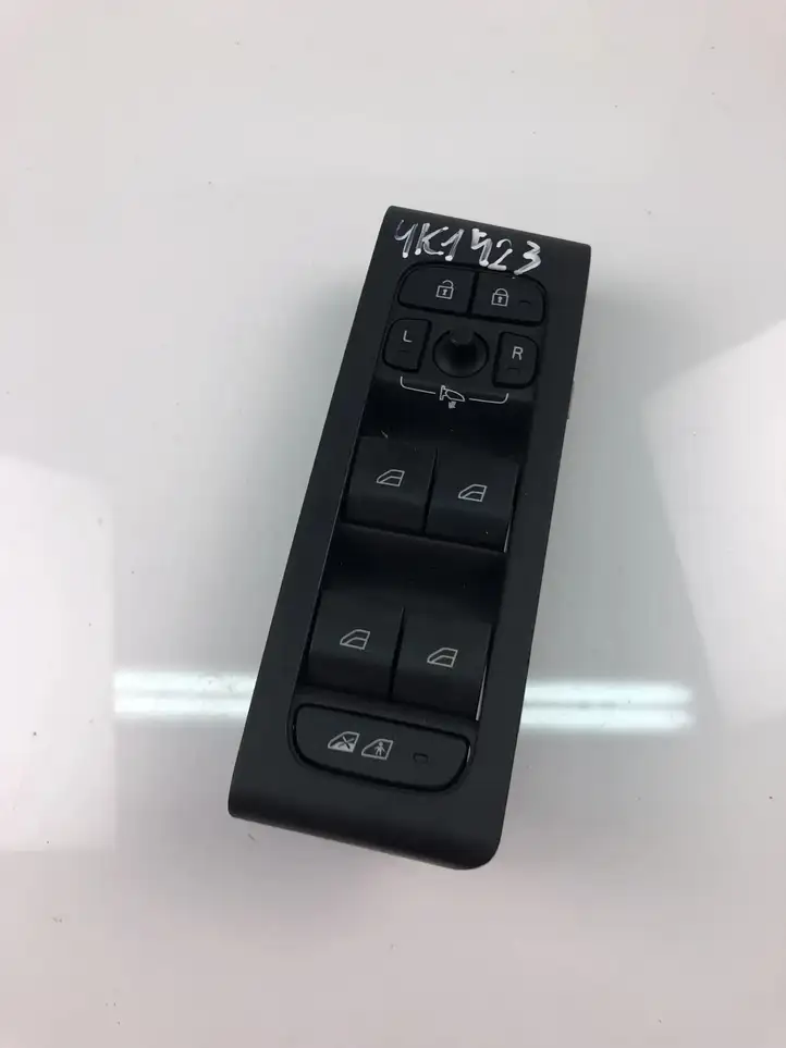 Volvo XC40 (2017 - ) 32279441 Кнопка стеклоподъемников — фото 1