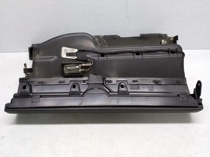 Audi A3/S3 8L (1996 - 2000) 8L1857095 Бардачок в сборе — фото 5