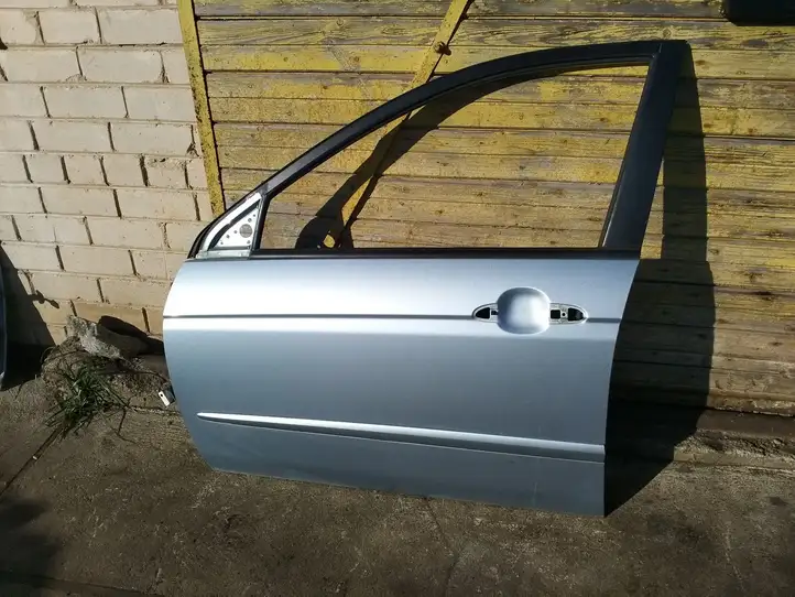 Kia Cerato (2003 - 2007) Дверь — фото 1