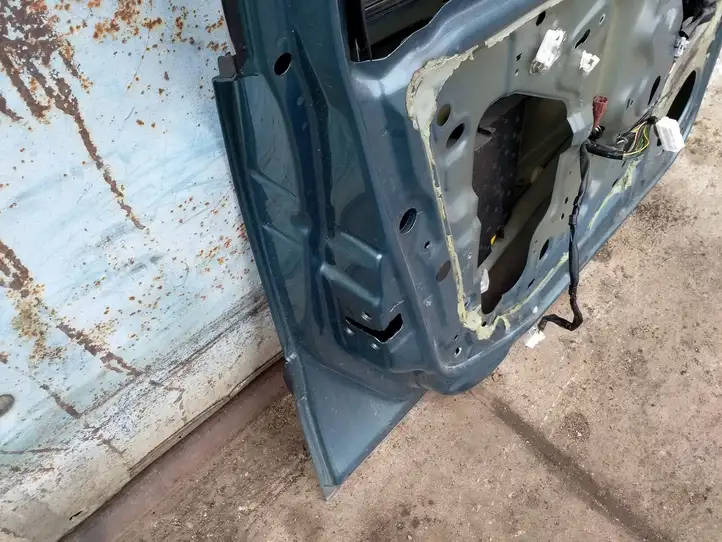 Nissan Almera N16 (2000 - 2010) Дверь — фото 3