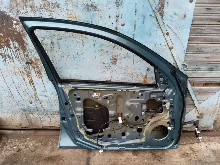Nissan Almera N16 (2000 - 2010) Дверь — фото 4