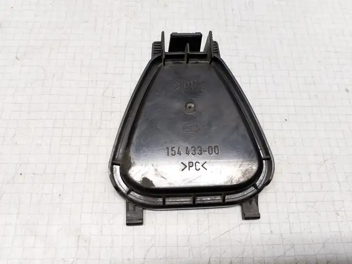 Volkswagen PASSAT B5.5 (2001 - 2005) 15443300 Крышка фары — фото 1