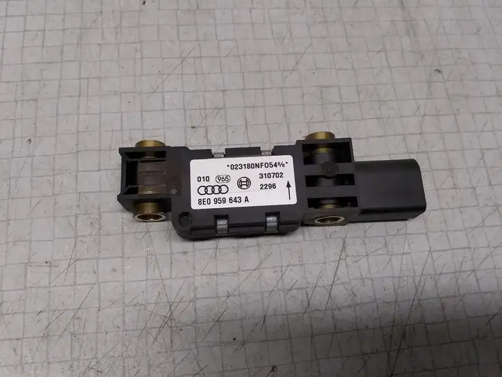 Audi A4 S4 B6 8E 8H (2000 - 2006) 8E0959643A Датчик удара SRS — фото 1