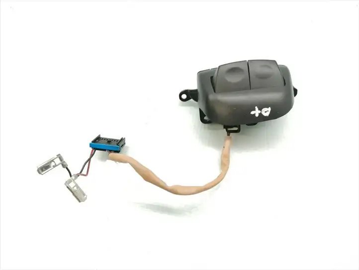 Chevrolet Captiva (2006 - 2011) 96628528 Кнопки на рулевом колесе — фото 2