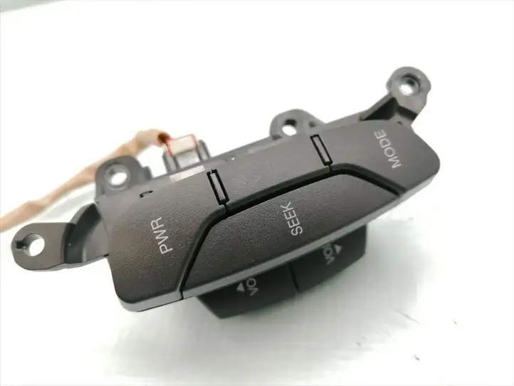 Chevrolet Captiva (2006 - 2011) 96628528 Кнопки на рулевом колесе — фото 4