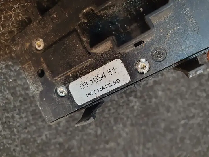 Ford Mondeo Mk III (2000 - 2007) 03163451 Блок кнопок стеклоподъемников — фото 4