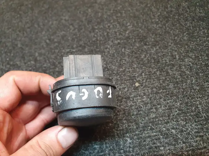 Ford Focus (1998 - 2004) 98AG14529AC Кнопка стеклоподъемников — фото 6