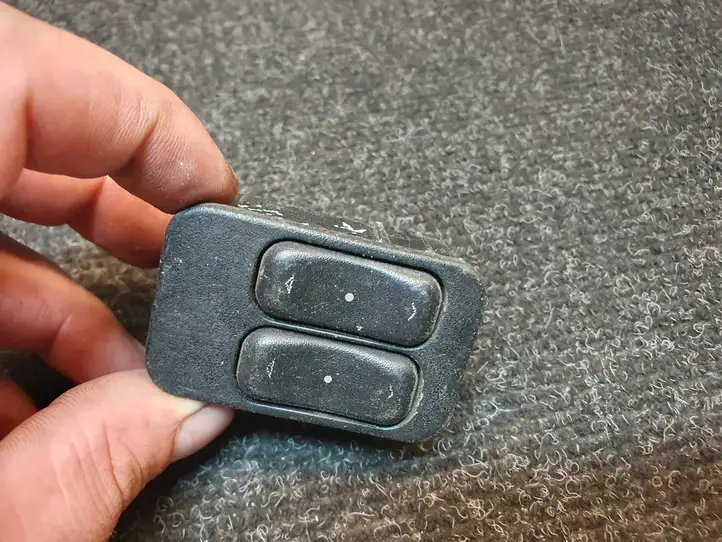 Opel Astra G (1998 - 2004) 13363201 Кнопка стеклоподъемников — фото 2
