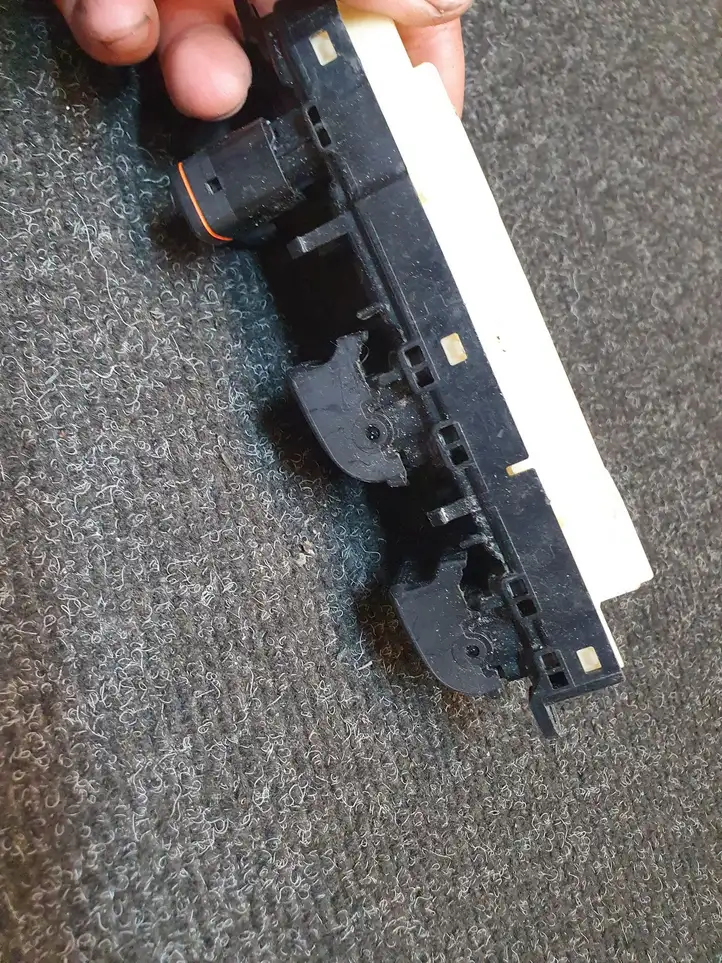 Toyota Avensis Verso (2001 - 2004) 514569 Блок кнопок стеклоподъемников — фото 6