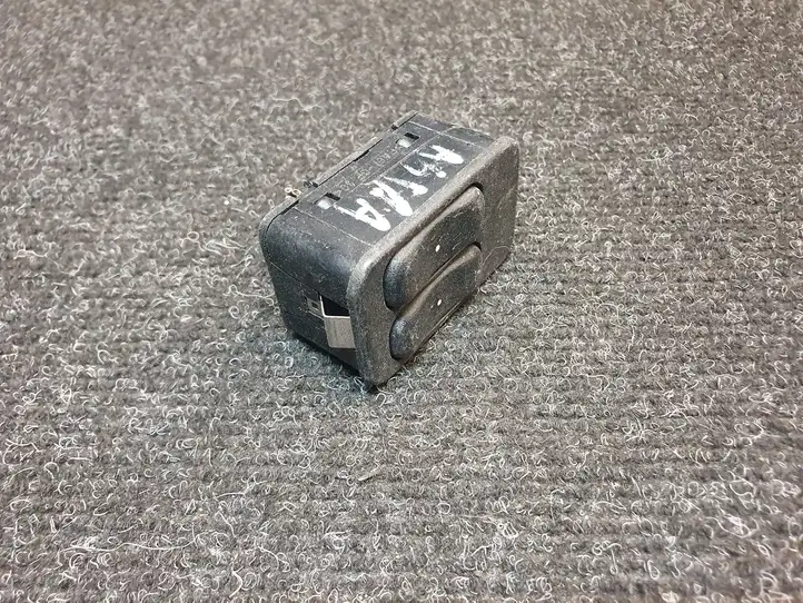 Opel Astra G (1998 - 2004) 13363201 Кнопка стеклоподъемников — фото 1