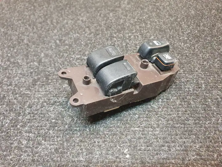 Toyota Yaris (1999 - 2003) 0114P2D Блок кнопок стеклоподъемников — фото 1