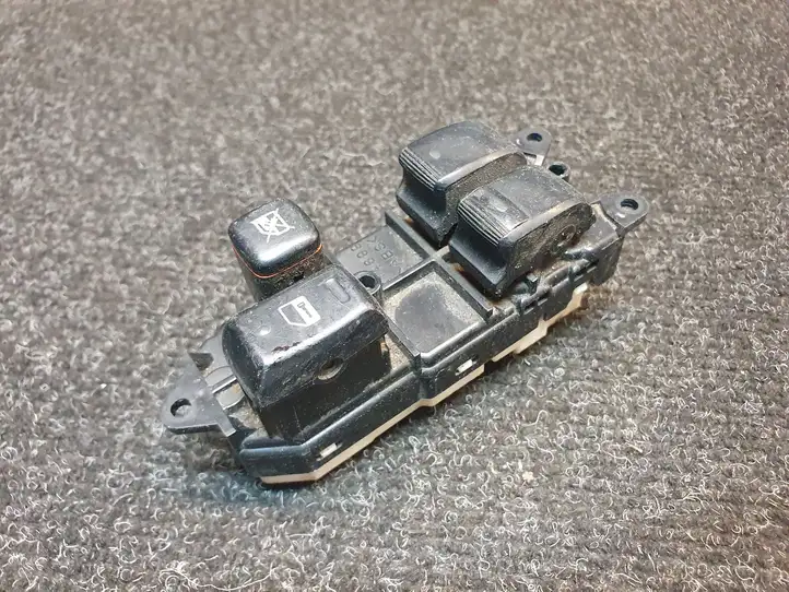 Toyota Corolla Verso E121 (2001 - 2004) 514699 Кнопка стеклоподъемников — фото 1