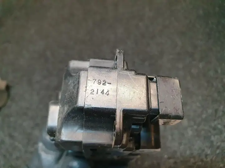 Mazda 6 (2005 - 2007) 7922144 Кнопка стеклоподъемников — фото 2
