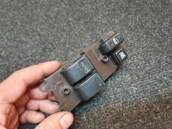 Toyota Yaris (1999 - 2003) 0114D29 Блок кнопок стеклоподъемников — фото 3