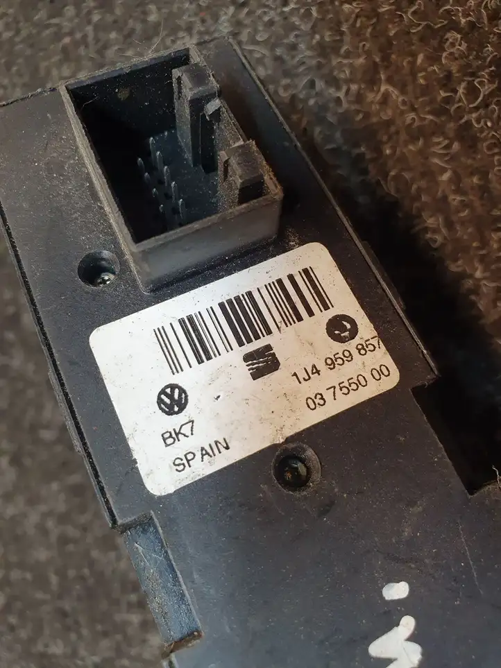 Volkswagen Bora (1998 - 2005) 1J4959857 Блок кнопок стеклоподъемников — фото 6