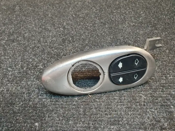 Ford Fiesta (2000 - 2005) 42936 Кнопка стеклоподъемников — фото 1