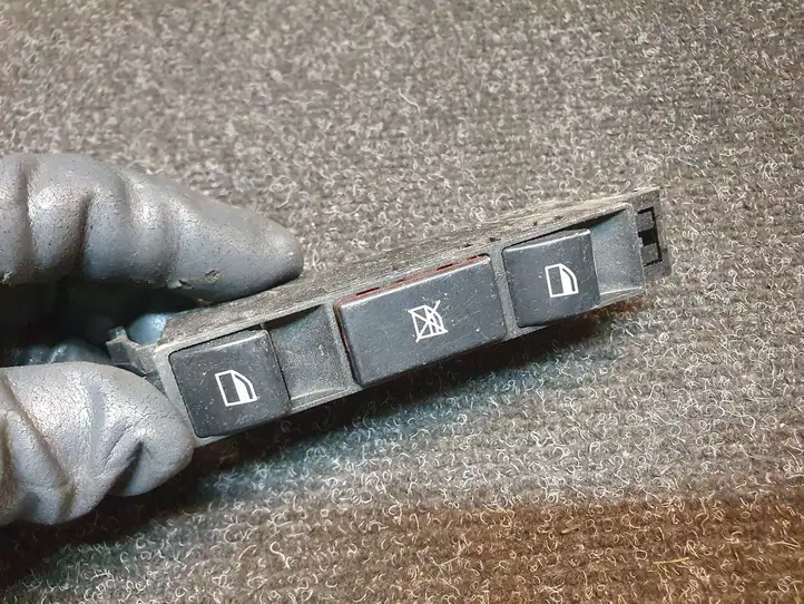 BMW 3 E46 (1998 - 2005) 61318381518 Кнопка стеклоподъемников — фото 6