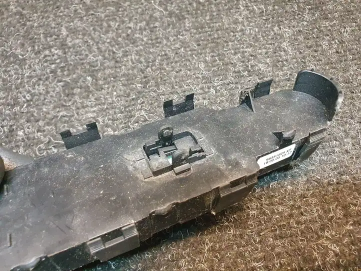 Peugeot 307 CC (2001 - 2005) 96351625XT Блок кнопок стеклоподъемников — фото 4