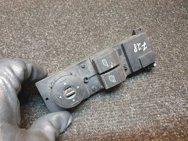 Ford Focus (2005 - 2008) 3M5T14529CF Кнопка стеклоподъемников — фото 4