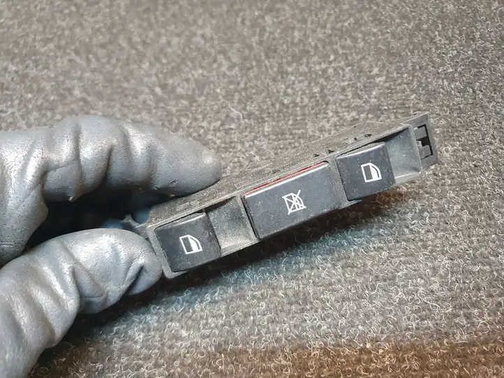 BMW 3 E46 (1998 - 2005) 61318381518 Кнопка стеклоподъемников — фото 5