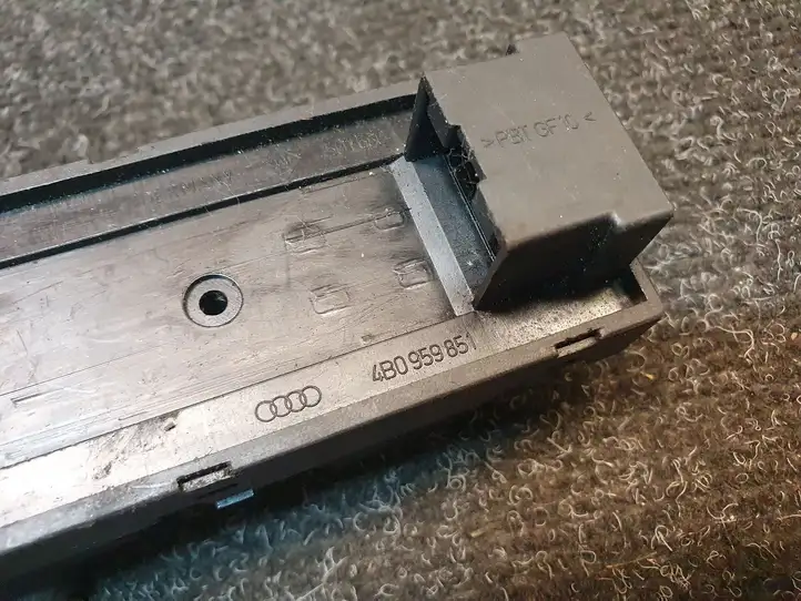 Audi A6 S6 C5 4B (1997 - 2001) 4B095985 Кнопка стеклоподъемников — фото 2