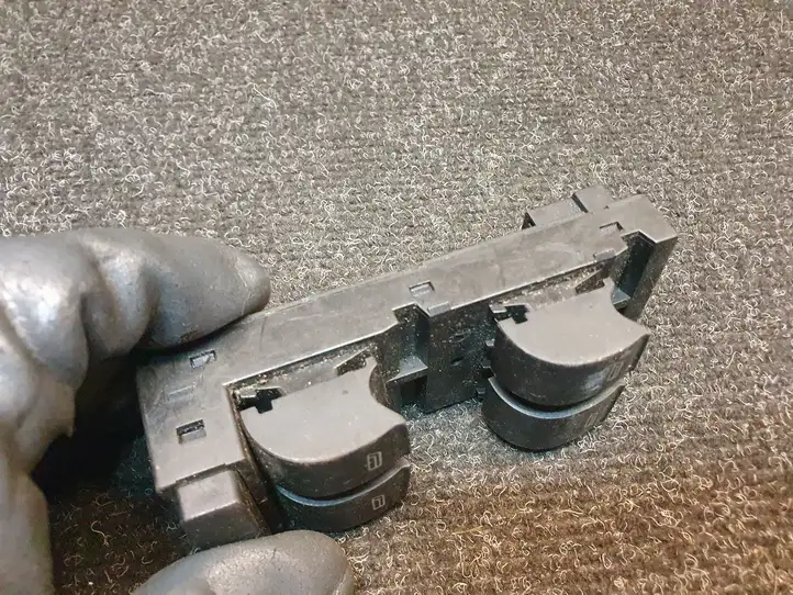 Audi A6 S6 C5 4B (1997 - 2001) 4B095985 Кнопка стеклоподъемников — фото 5