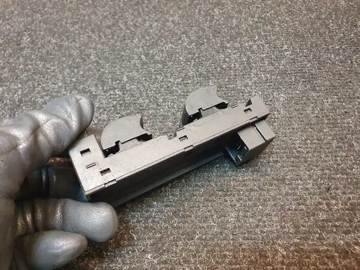 Audi A6 S6 C5 4B (1997 - 2001) 4B095985 Кнопка стеклоподъемников — фото 6