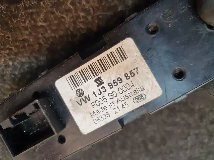 Volkswagen Golf IV (1998 - 2005) 1J3959857 Блок кнопок стеклоподъемников — фото 5