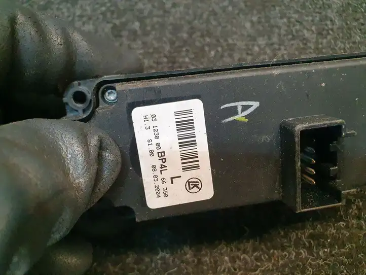 Mazda 3 I (2003 - 2006) 03123000 Кнопка стеклоподъемников — фото 3