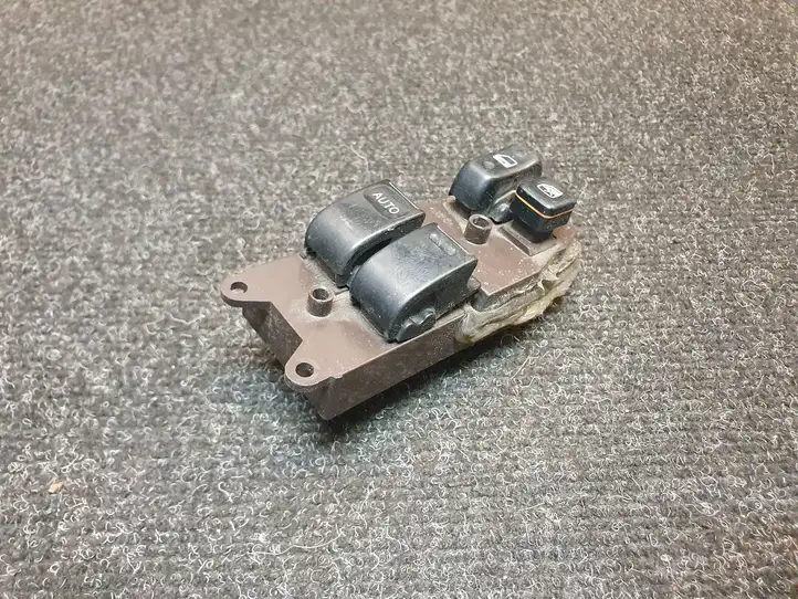 Toyota Yaris (1999 - 2003) Кнопка стеклоподъемников — фото 1
