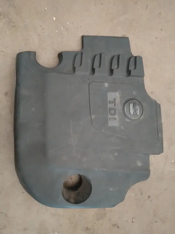 Seat Exeo (3R) (2008 - 2013) Крышка двигателя декоративная — фото 1