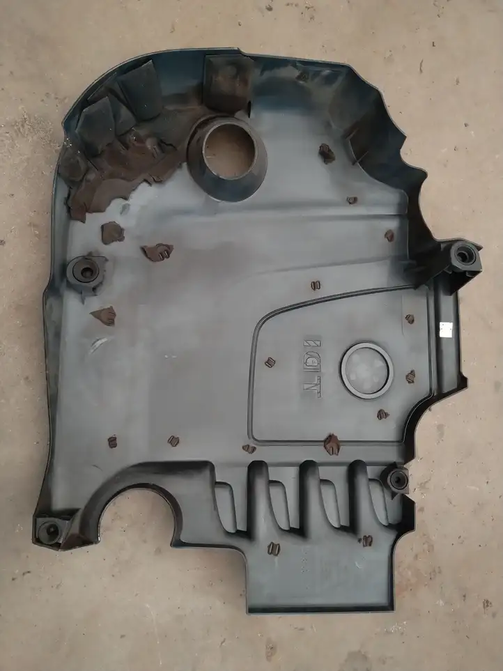 Seat Exeo (3R) (2008 - 2013) Крышка двигателя декоративная — фото 2
