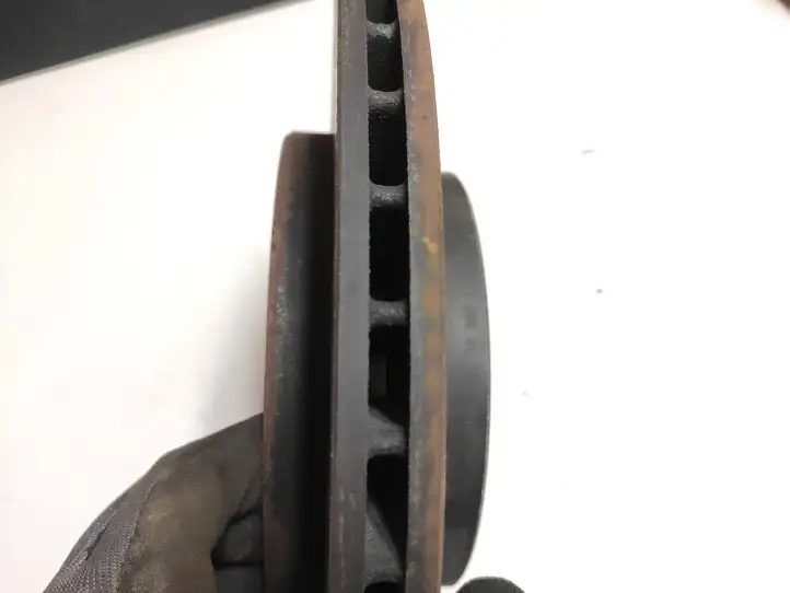 Volvo XC90 (2006 - 2014) Тормозной диск задний — фото 1
