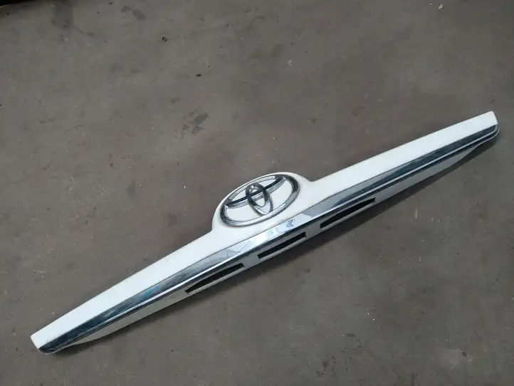 Toyota Verso (2012 - 2015) Обшивка багажника — фото 1