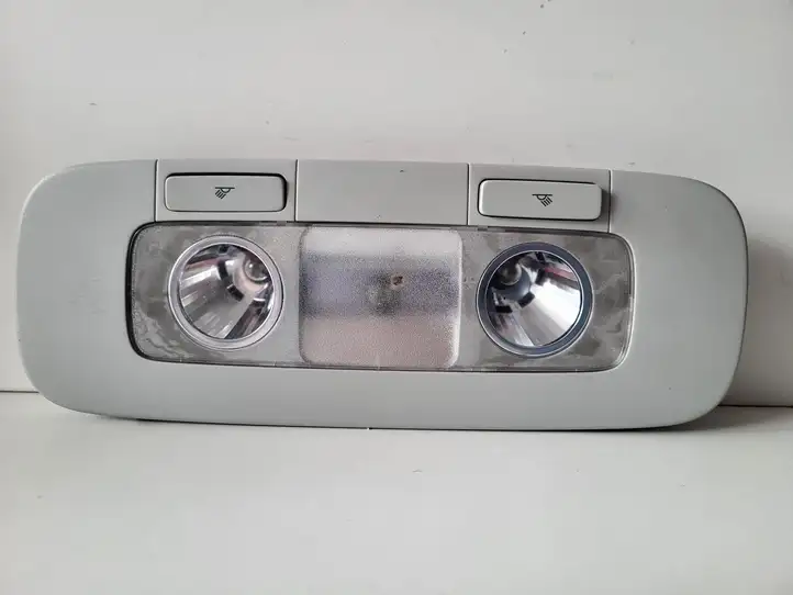 Skoda Superb B6 (3T) (2008 - 2015) Задняя подсветка — фото 1