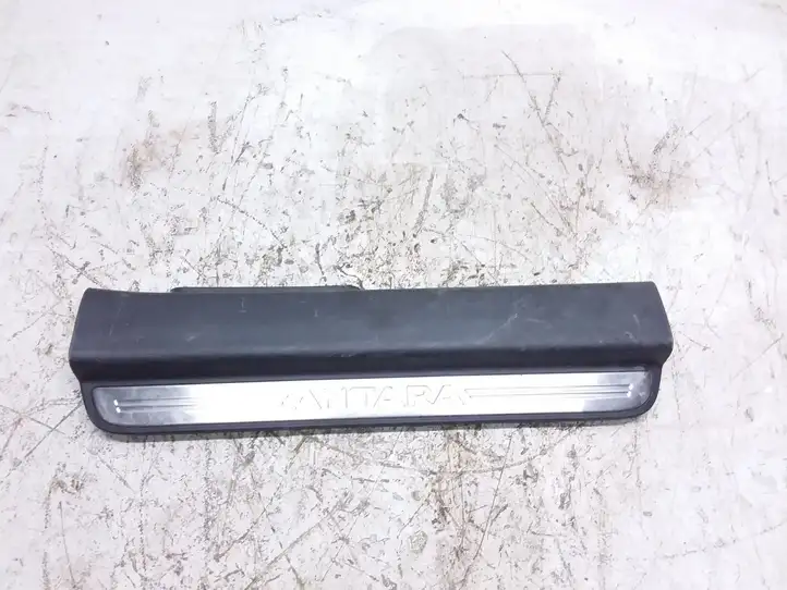 Opel Antara (2006 - 2011) 96630459 Внутренняя отделка переднего порога — фото 1
