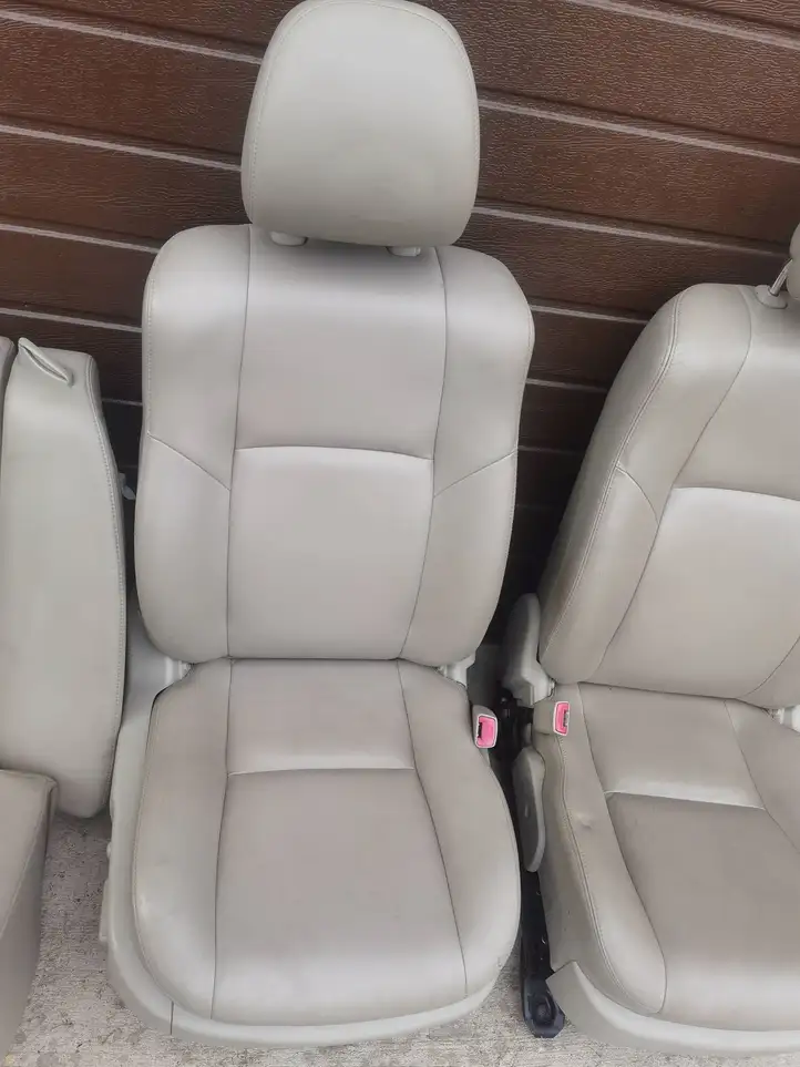 Toyota Avensis T270 (2009 - 2012) Комплект отделки дверей — фото 12