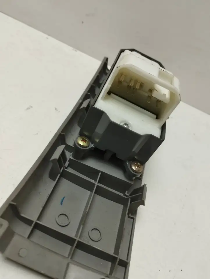 Toyota Yaris (2005 - 2009) 7423200110 Блок кнопок стеклоподъемников — фото 4