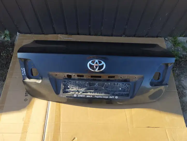 Toyota Avensis T270 (2009 - 2012) Крышка багажника — фото 1