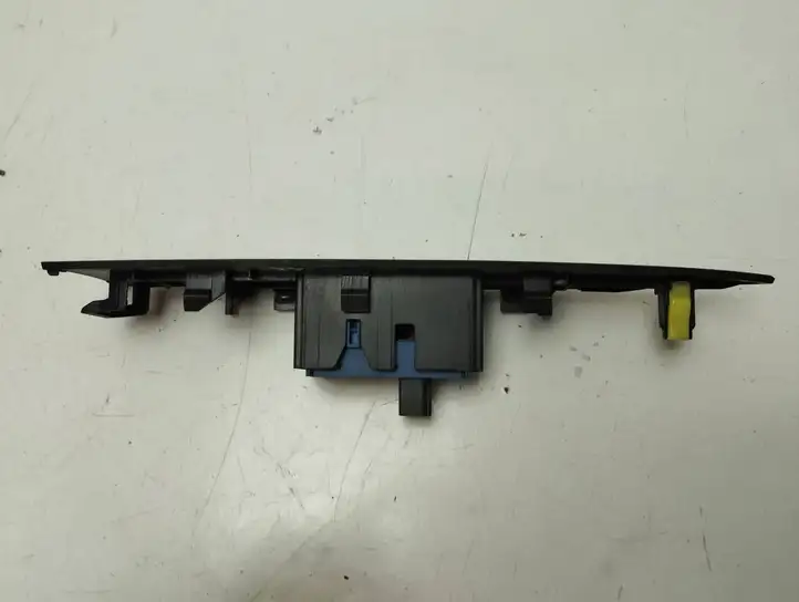 Toyota Avensis T270 (2009 - 2012) 7427105040 Блок кнопок стеклоподъемников — фото 3