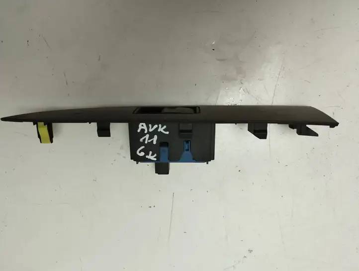 Toyota Avensis T270 (2009 - 2012) 7427205040 Блок кнопок стеклоподъемников — фото 2