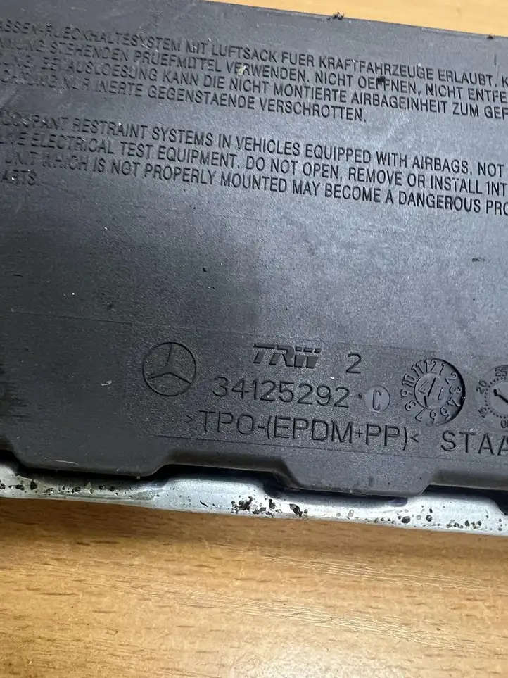Mercedes-Benz S C217 (2015 - 2020) 34125292 Коленная подушка безопасности — фото 3