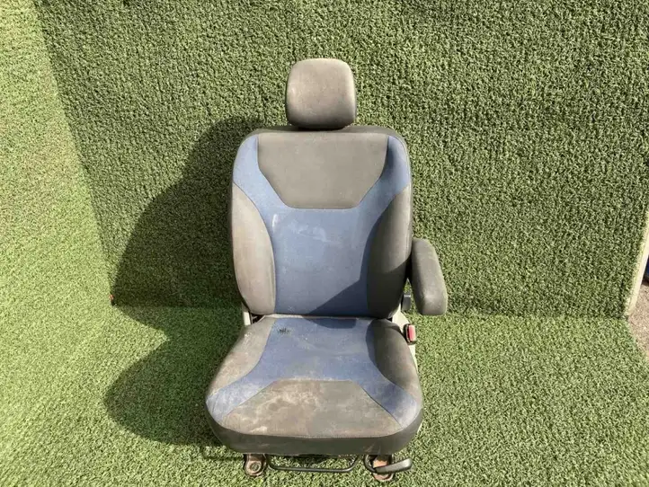 Renault Trafic II (X83) (2002 - 2014) 876204682R Переднее сиденье пассажира — фото 1