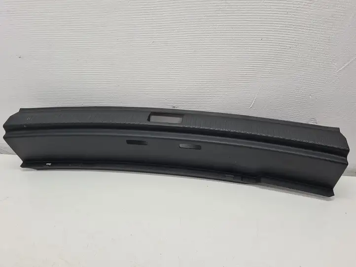 Skoda Fabia Mk3 (NJ) (2015 - 2021) 6V9863459A Отделка порога багажника — фото 1