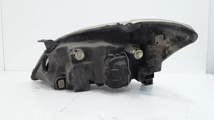 Toyota Corolla E120 E130 (2000 - 2004) Передняя фара — фото 2
