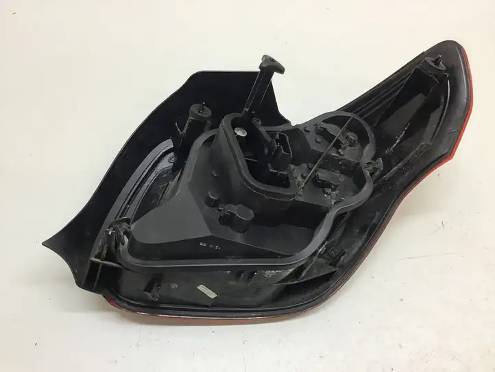 Citroen DS3 (2010 - 2016) 967697388000 Задний фонарь в кузове — фото 11