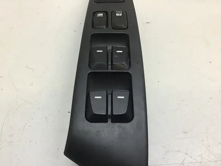 Hyundai ix35 (2009 - 2013) 3834951310 Блок кнопок стеклоподъемников — фото 12