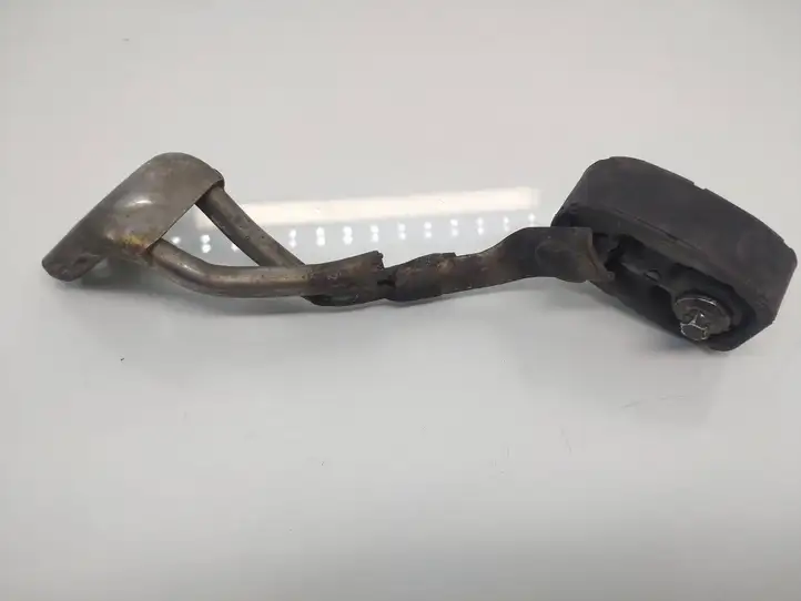 BMW 5 E60 E61 (2004 - 2010) 7793793 Кронштейн глушителя — фото 1